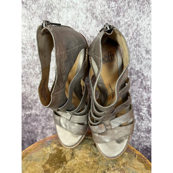 Sofft Wedge Sandals Womens 7 Gold Metallic Leather Gladiator Boho Mod City - Picture 8 of 10